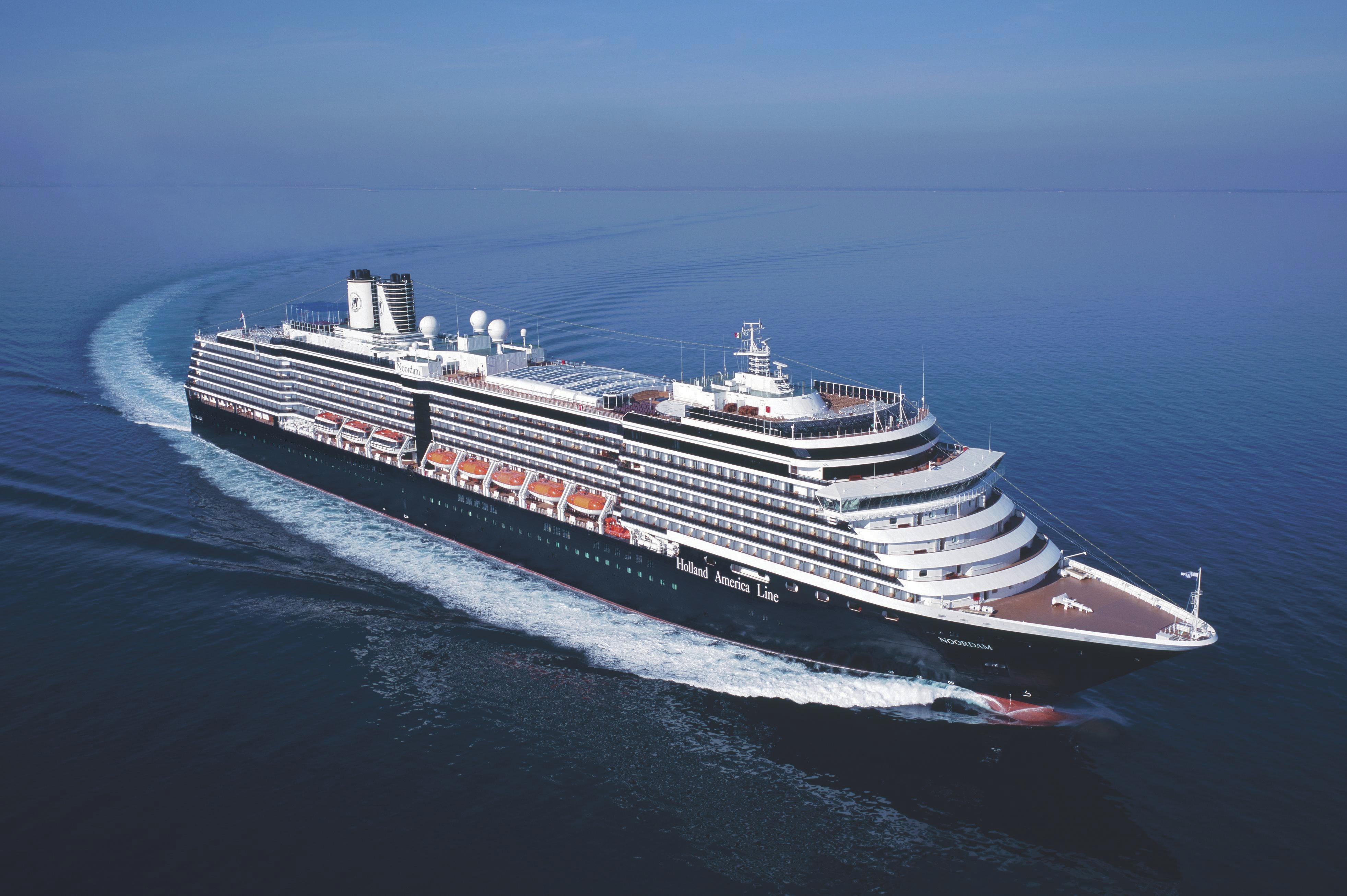 Holland America Line cruises - MS Noordam at sea