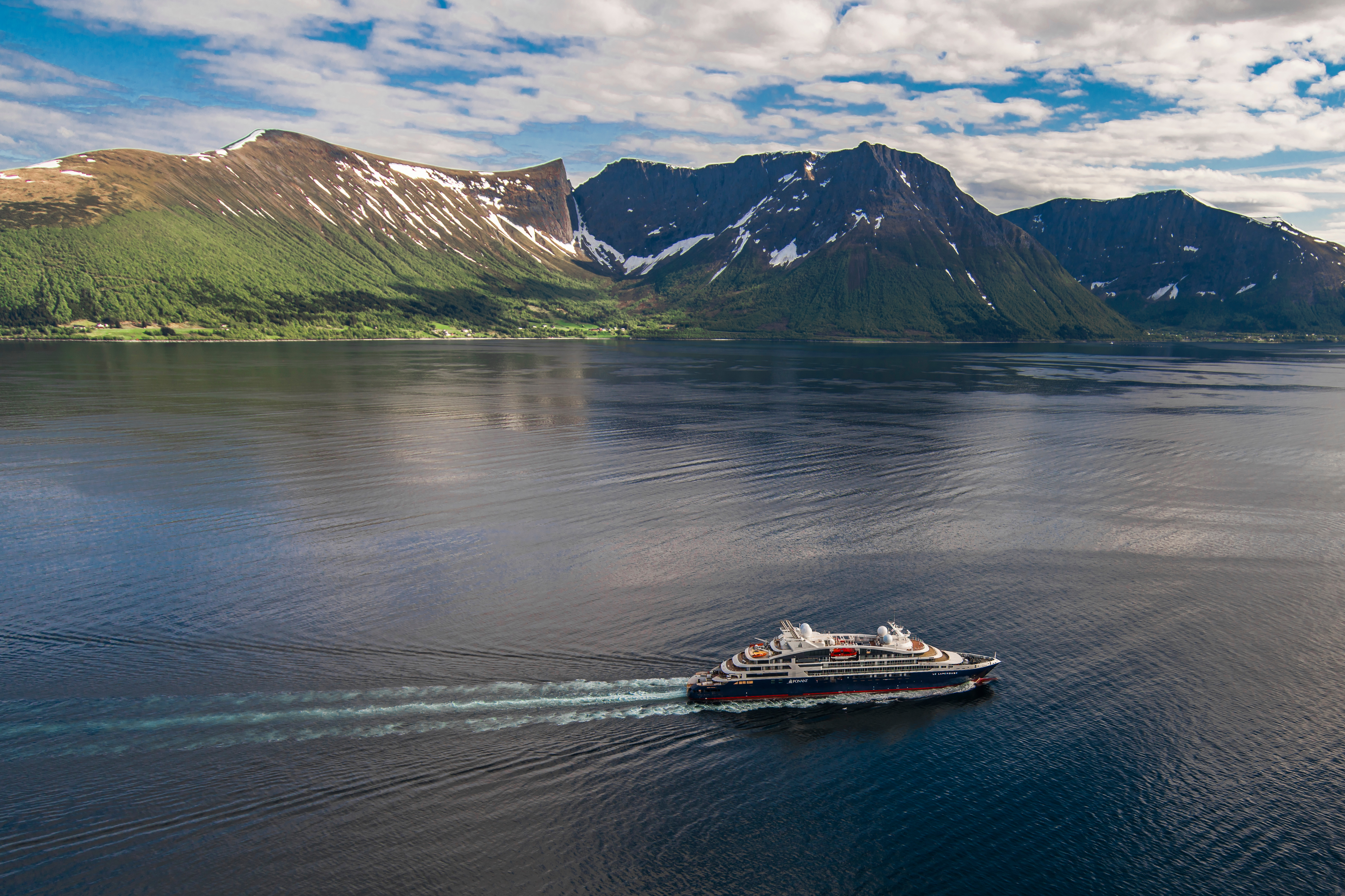 Ponant - Le Lapérouse in Alesund