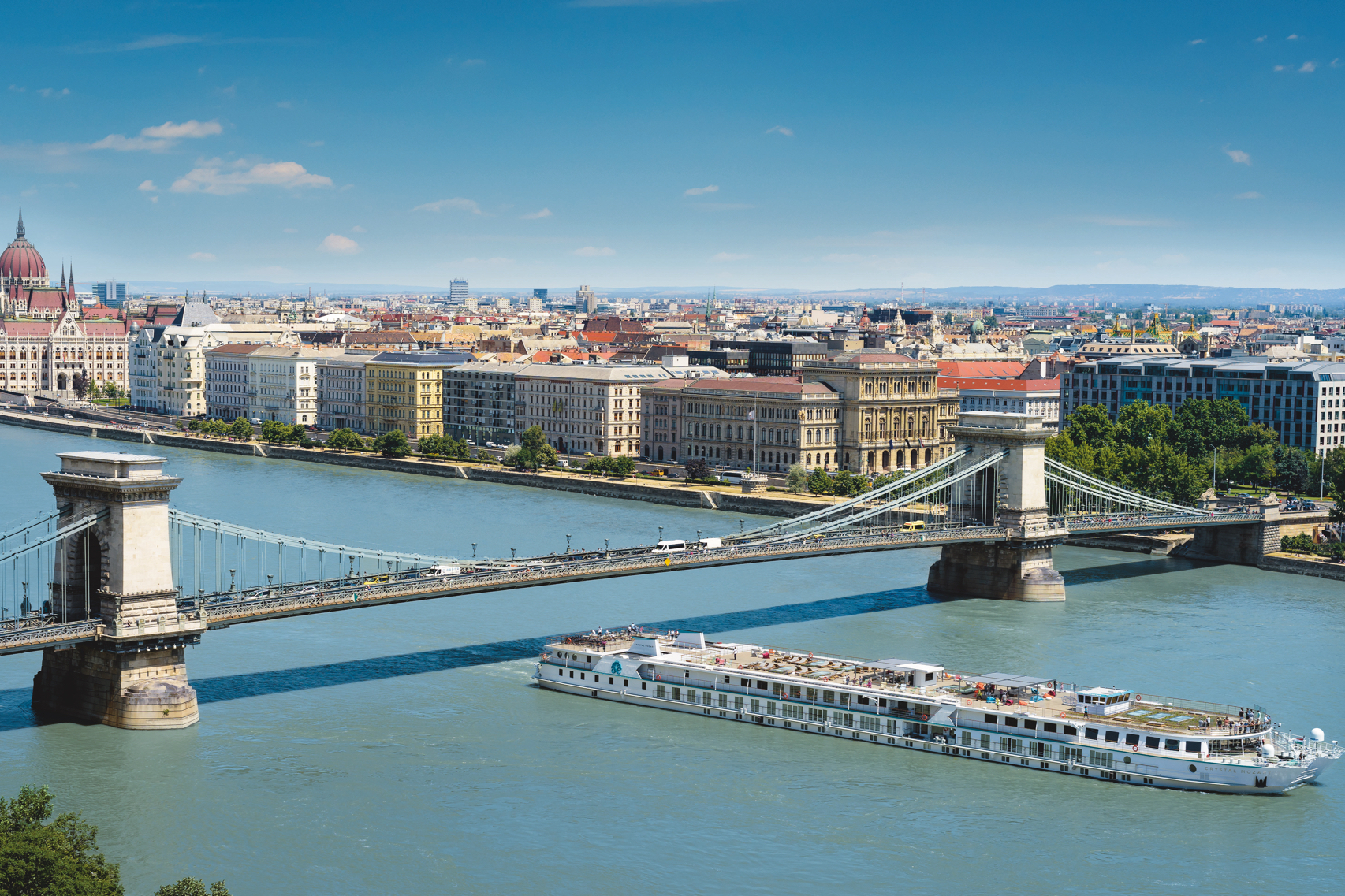 Crystal Mozart in Budapest