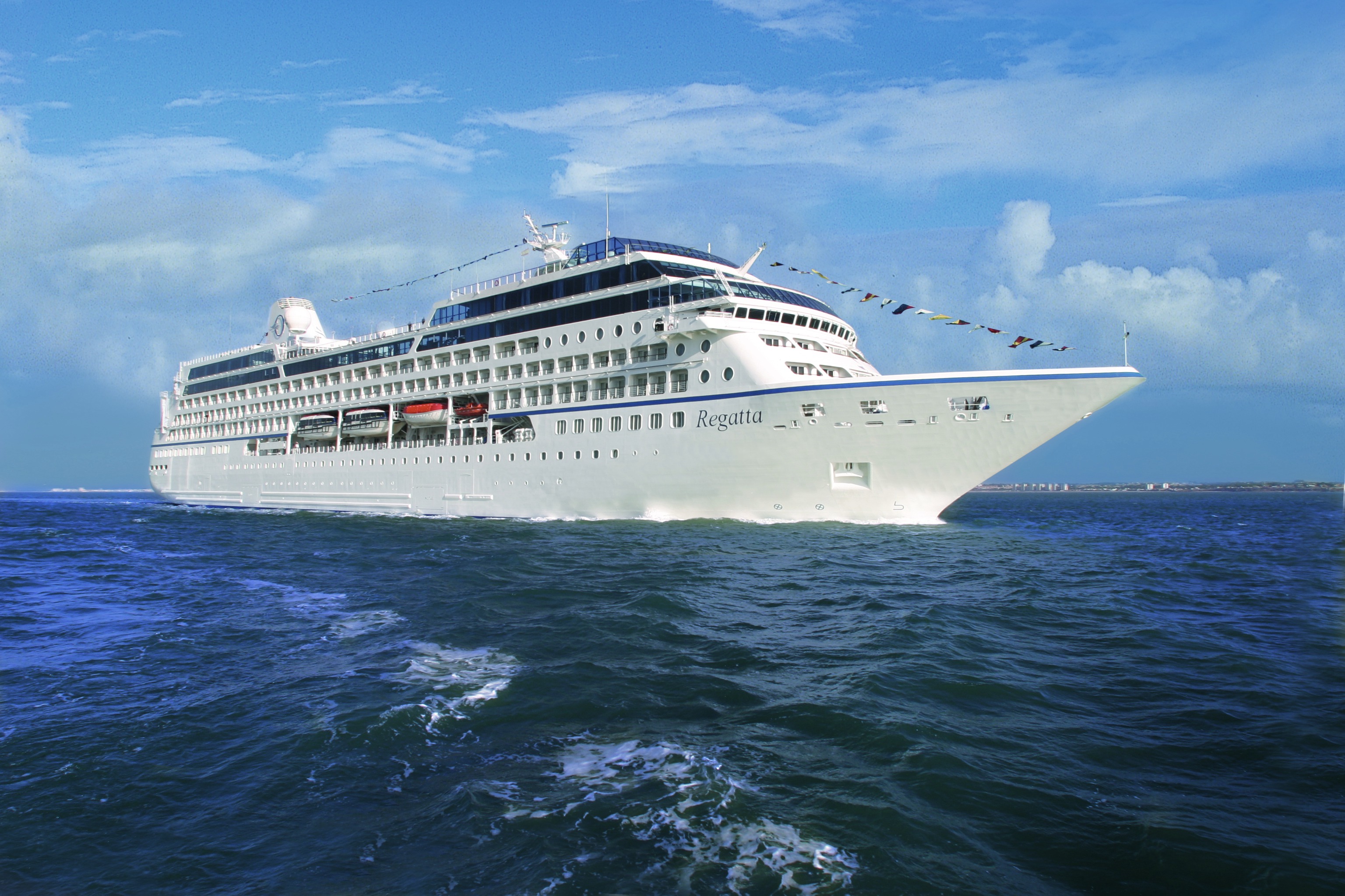 Oceania Regatta at sea