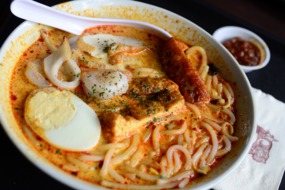 Laksa, Singapore