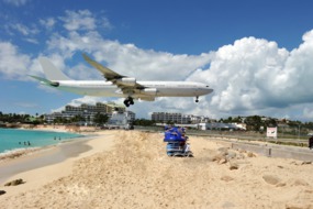 Plane coming in to land in St Maarten