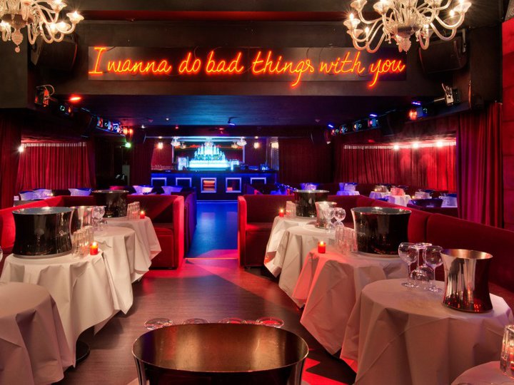 L'oiseau du cabaret Paris 75008