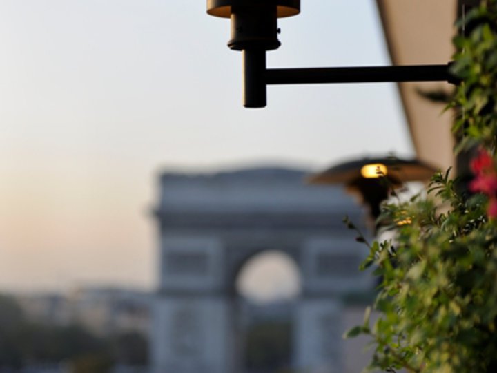 Le 142 Paris 75008