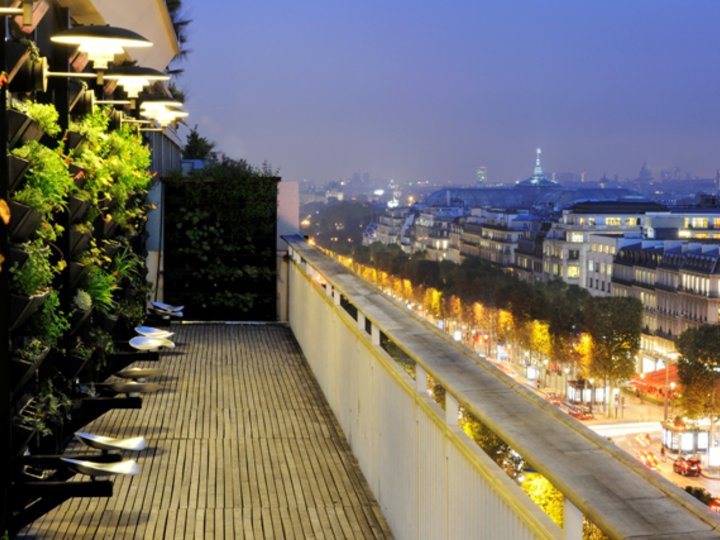 Le 142 Paris 75008