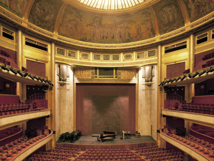 La Salle Montaigne Paris 75008