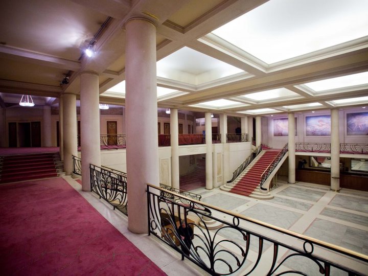 La Salle Montaigne Paris 75008