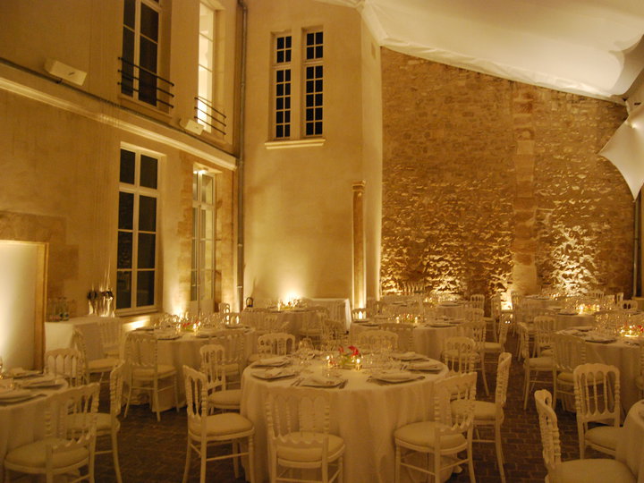 LaCourformatdîner.JPG