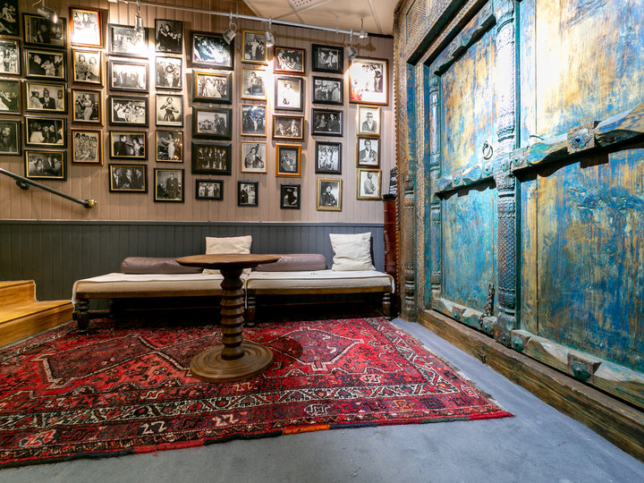 L'Espace Saint-Pétersbourg Paris 75008
