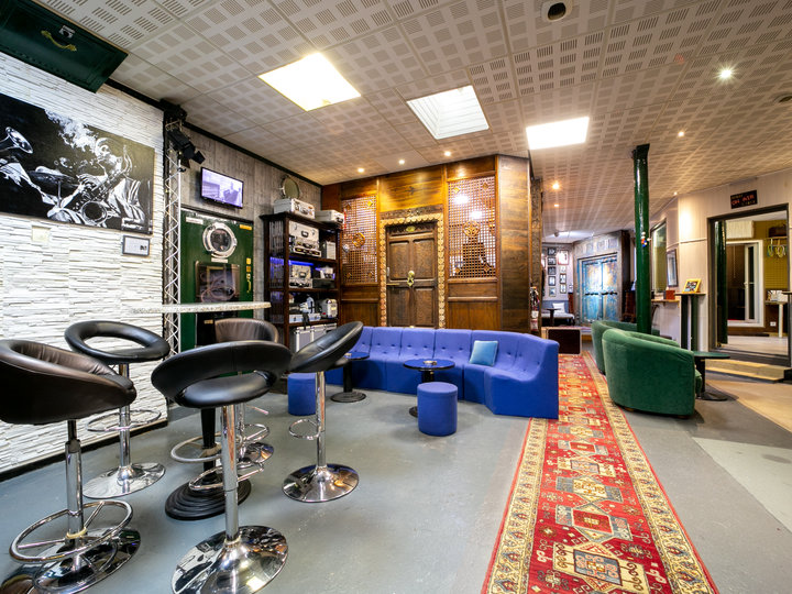 L'Espace Saint-Pétersbourg Paris 75008
