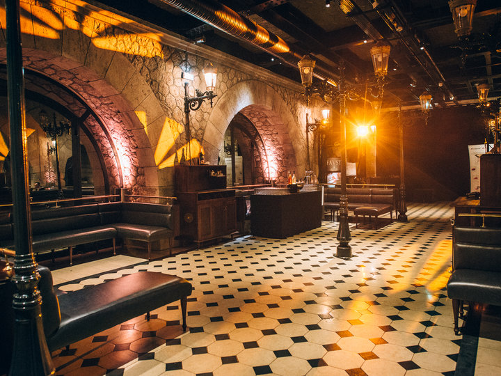 Club Alexandre III Paris 75007