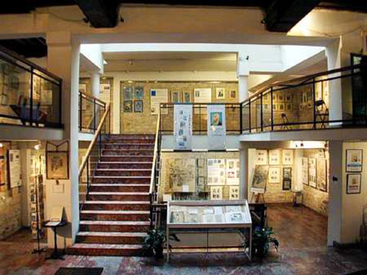 Galerie brute Paris 75006