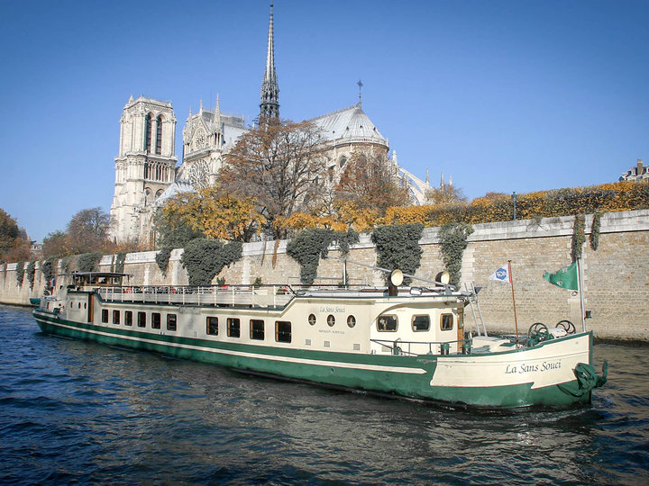 Bateau de Sèvres  Sèvres 