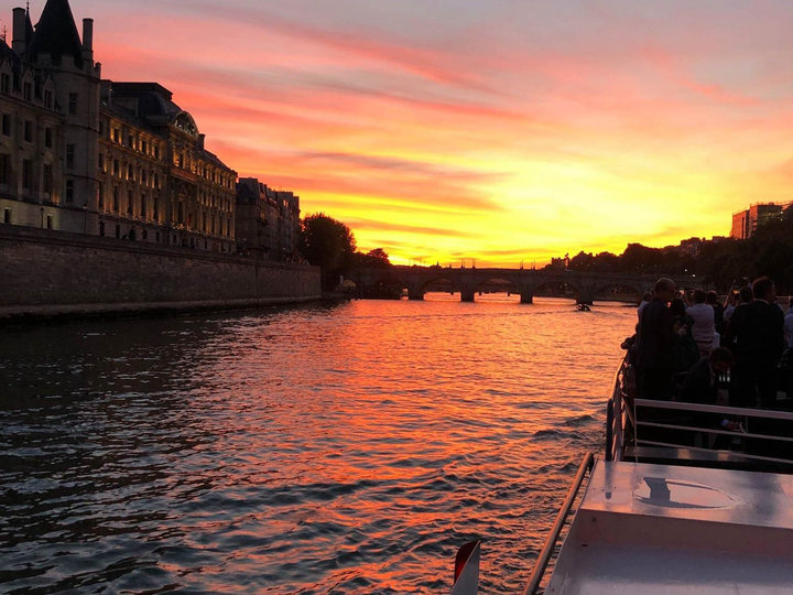 Bateau de Sèvres  Sèvres 