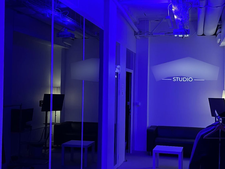 Le studio TV Paris 75116
