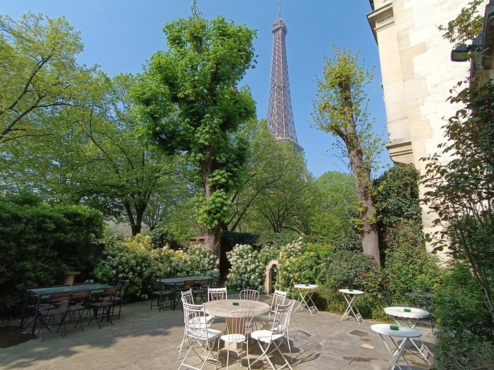 L'hôtel Particulier de la Dame de Fer  Paris 75007