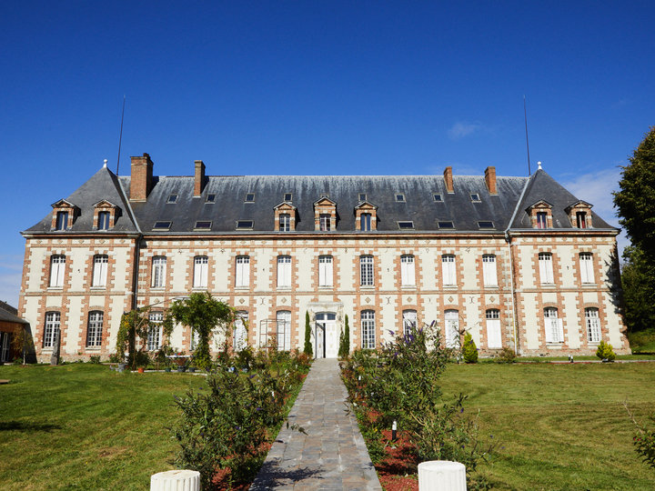 Le Château d'Amfreville Amfreville sous les monts