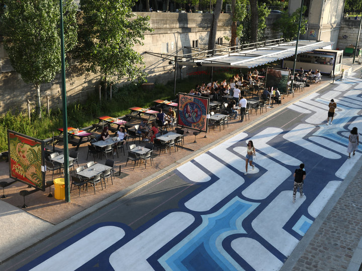 La péniche Fluctuart Paris 75007