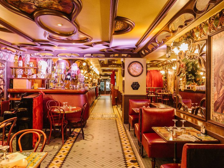 Le Restaurant Place du Tertre Paris 75018