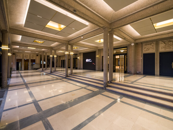 L'Espace Versailles  Versailles