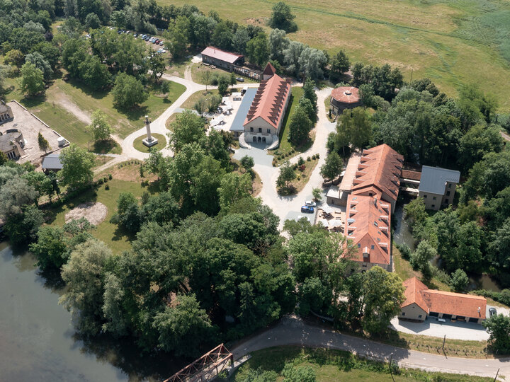Le Domaine des Ponts PONT SUR L'OGNON