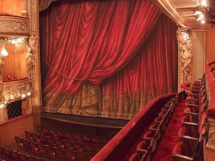 La Salle Montaigne Paris 75008