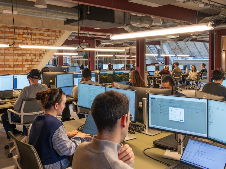 Meet our Hassle-Free Compliance Service