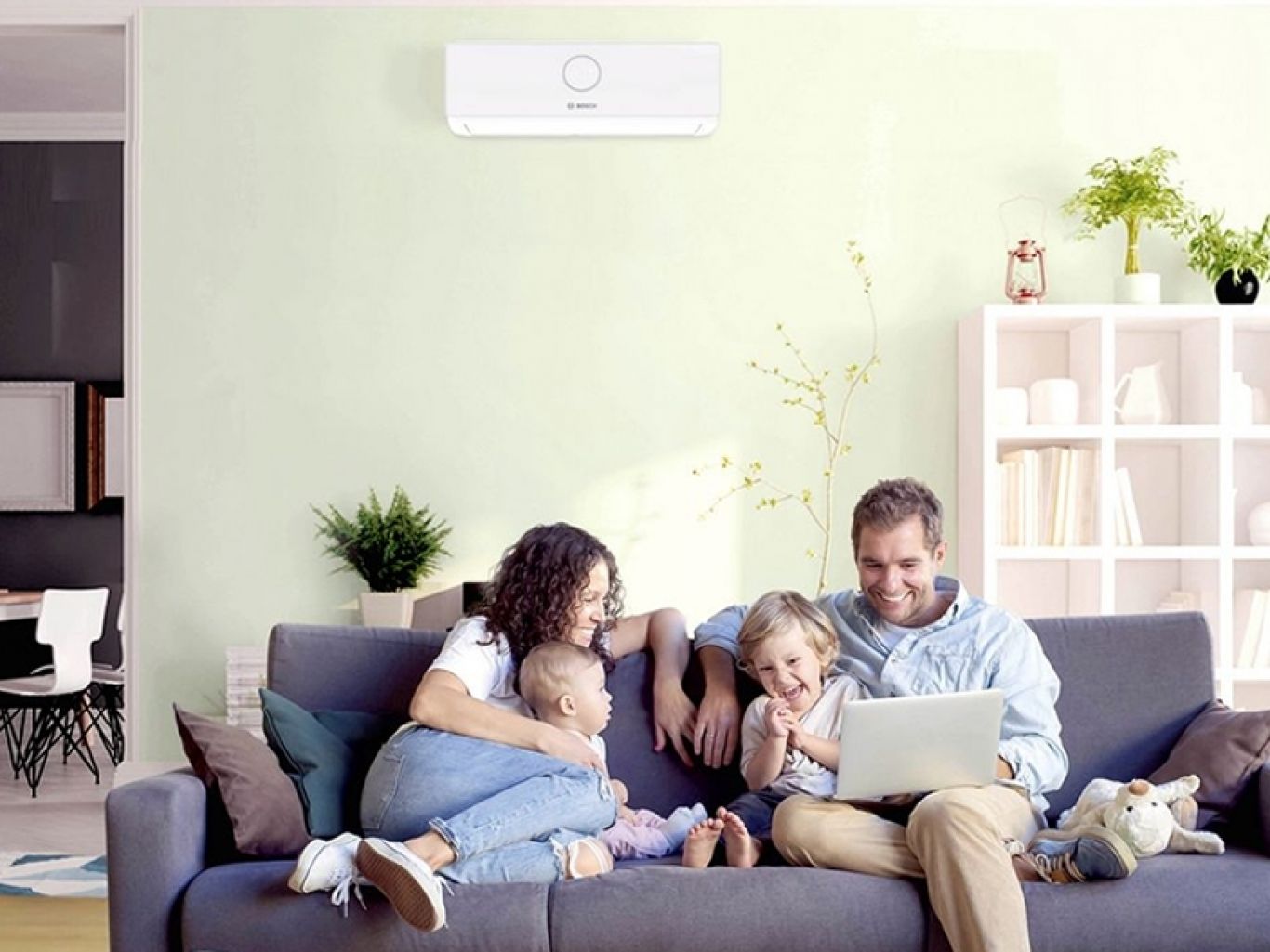Family with Climate 5000i 800x600