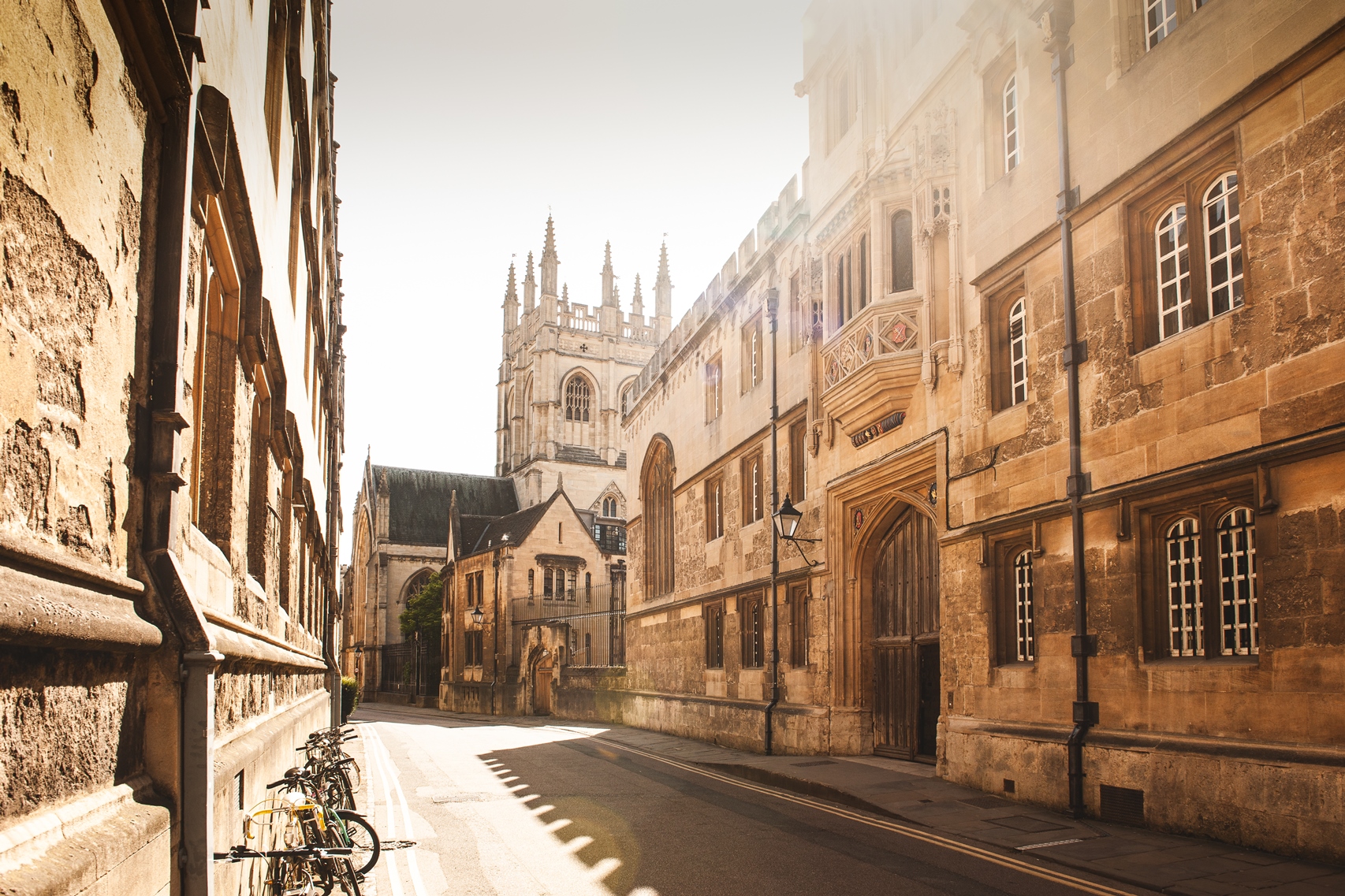 Rabbies Tour Oxford & The Traditional Cotswold Villages ON IN LONDON