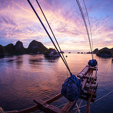 liveaboard diving at sunrise