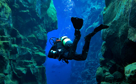 diving silfra fissure