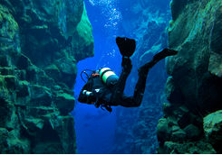 diving silfra fissure