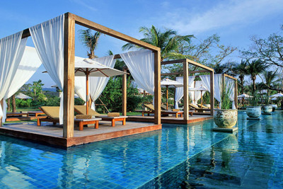 Khoa Lak hotel pool