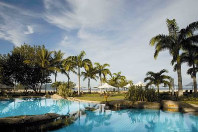 shangri-la rasa ria pool