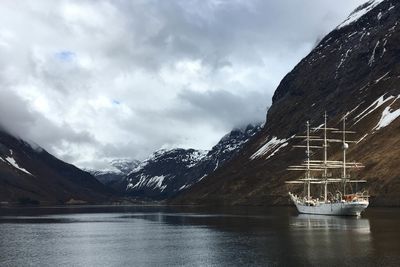 Fjord sailing