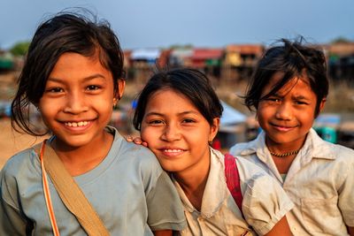 cambodian young girls smiling
