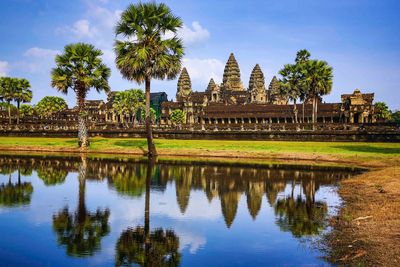 angkor reflection sunshine