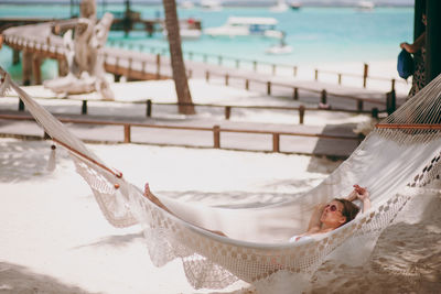 woman in a hammock in the Seychelles