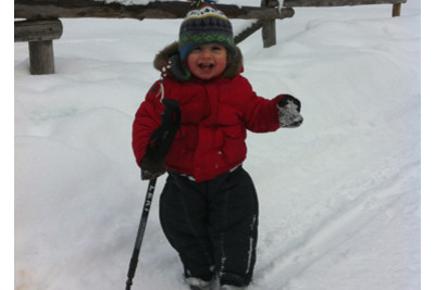 young_children_skiing