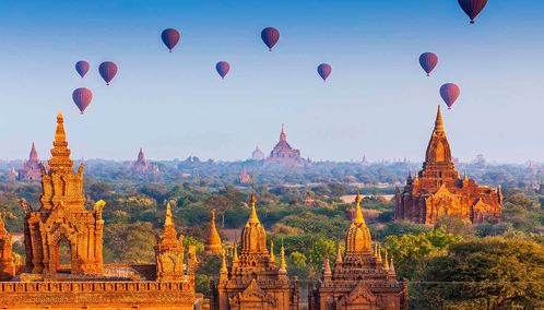 Hot air balloons in Bagan