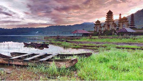 Puru Ulun Danua Bratan, Bali
