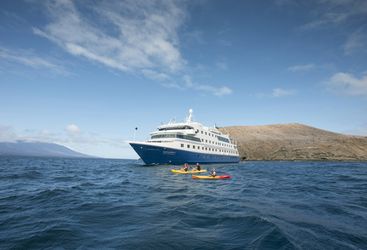 Santa Cruz II, Ecuador & The Galapgos
