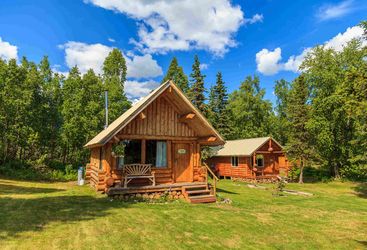 Mountain Pass Cabin at Winterlake Lodge