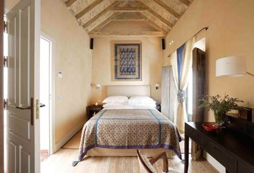 Blue Room at Corral del Rey