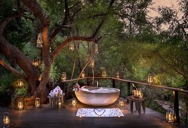 owners_house_outdoor_bath