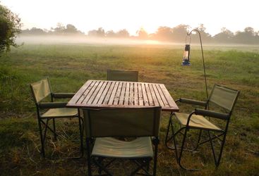 Outdoor dining at Leopard Safaris Wilpattu Camp, luxury camp in Sri Lanka
