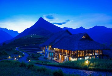 Topas Ecolodge night view