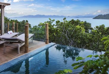 Treetop pool villa