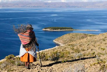 Bolivian woman by Lake Titicaca
