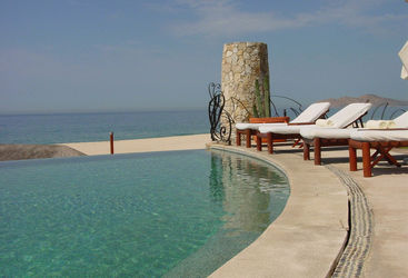Las Ventanas al Paraiso pool